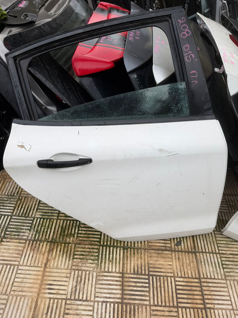 Door Rear Right Peugeot 208 2015