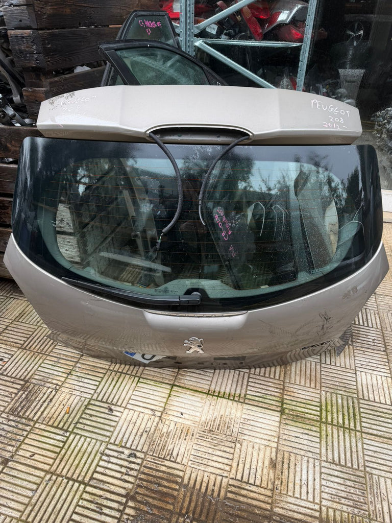 Door Rear Peugeot 208 2012