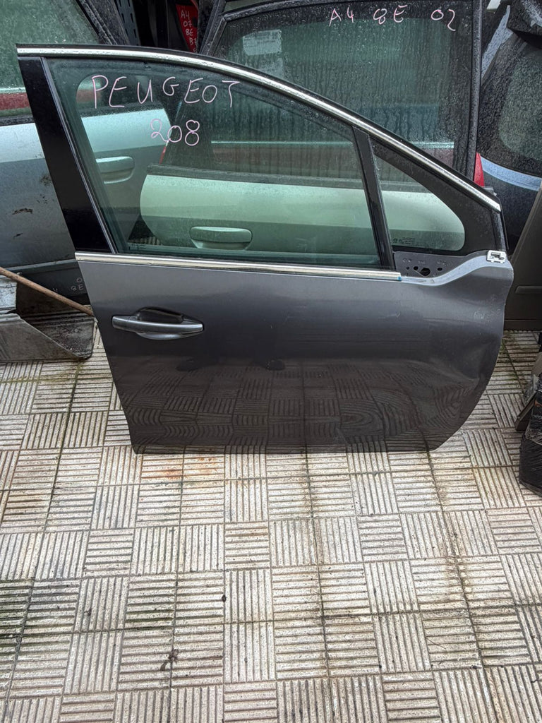 Front Right Door Peugeot 208 2017