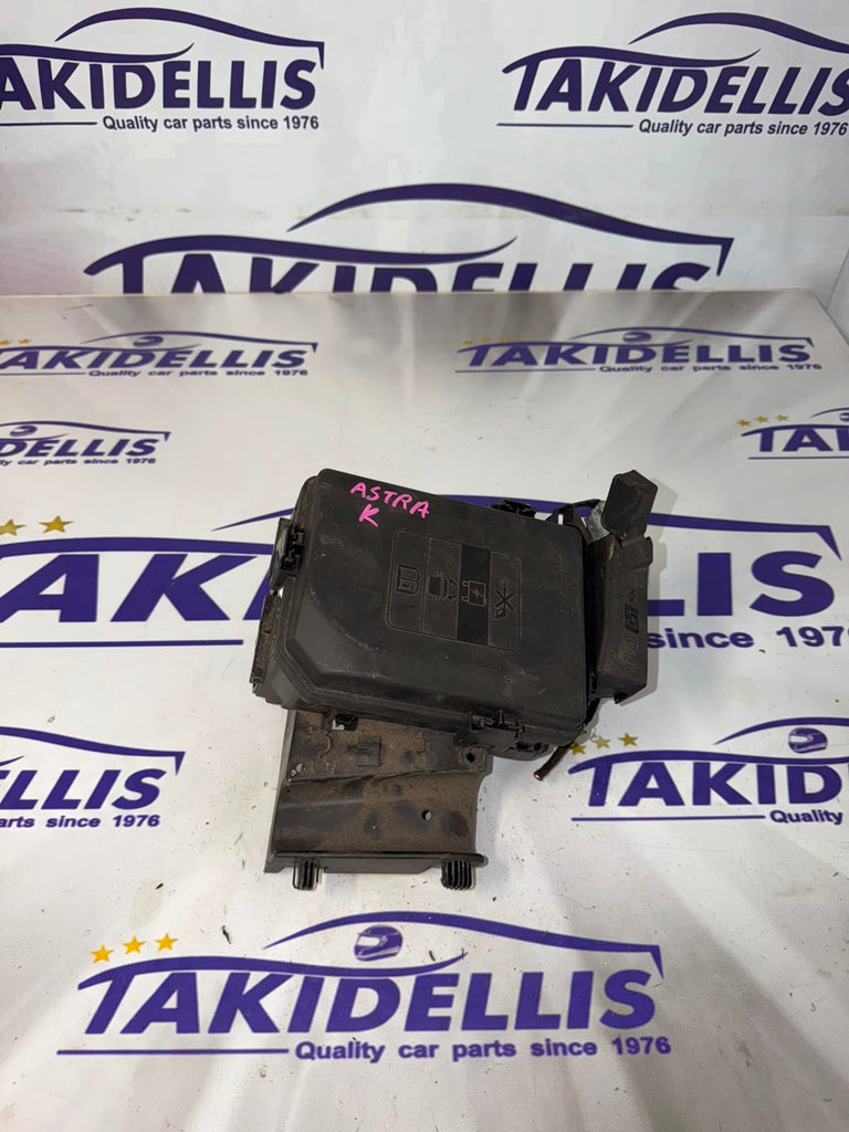 Ασφαλειοθήκη Opel Astra K