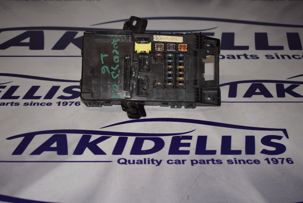 Ασφαλειοθήκη Toyota Avensis 1997-2003