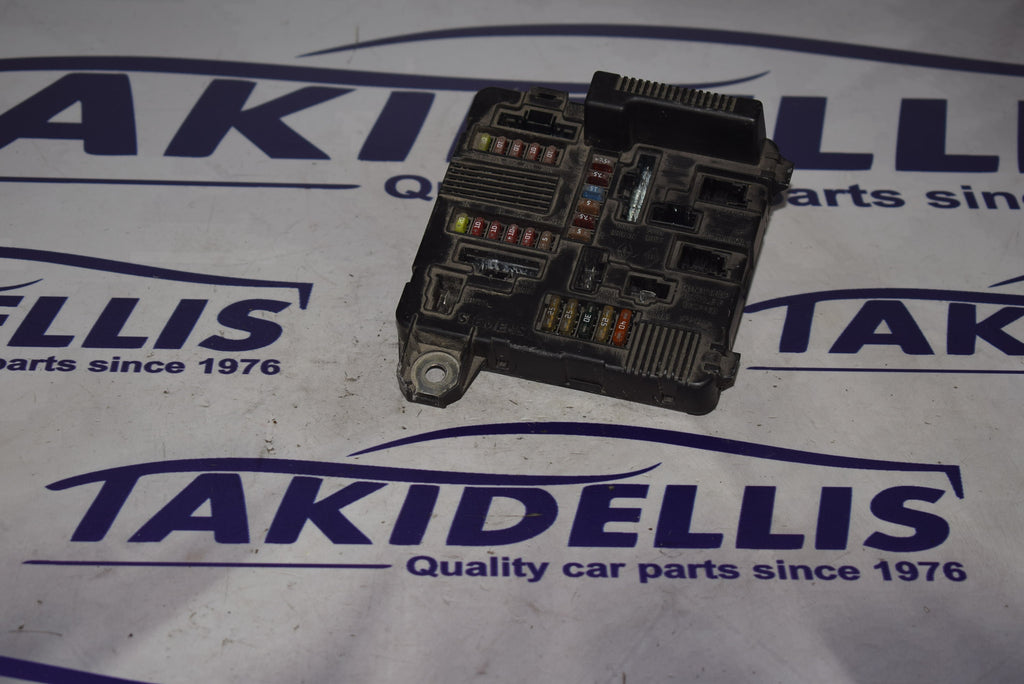 Ασφαλειοθήκη Renault Megane 2003-2009