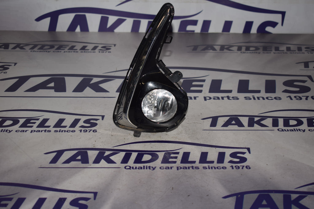 Προβολέας Ομίχλης Εμπρός Δεξιός Toyota Yaris 2017-2021