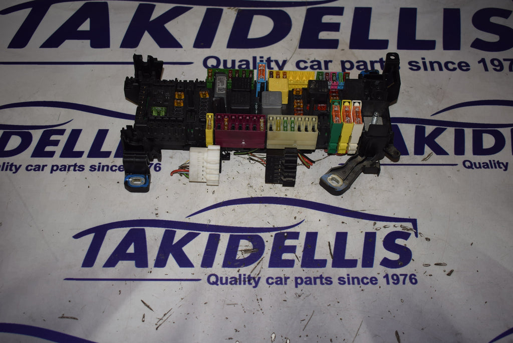 Fuse Box Mercedes-Benz A-Class W176 2012-2018
