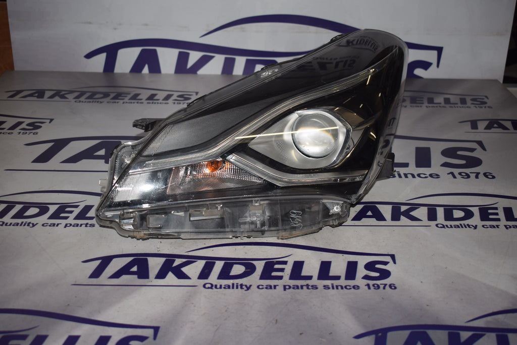 Φανάρι Εμπρός Αριστερό Toyota Yaris 2017-2021 Led