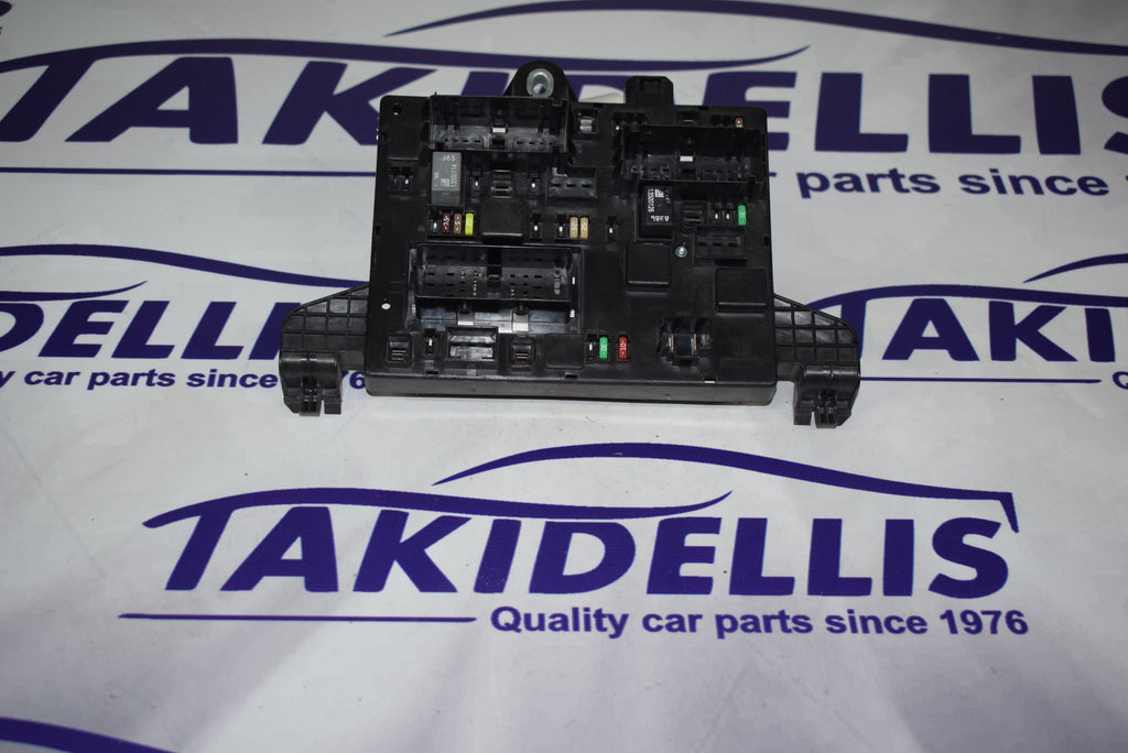Ασφαλειοθήκη Opel Astra J 2009-2015