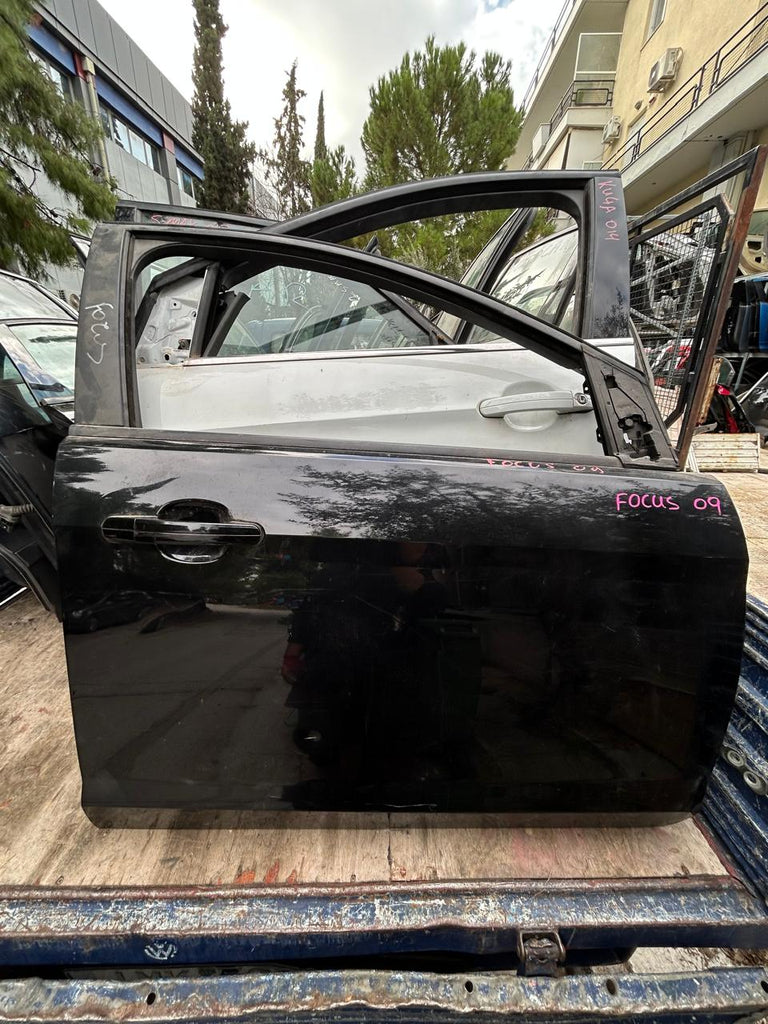Front Right Door Ford Focus 2009