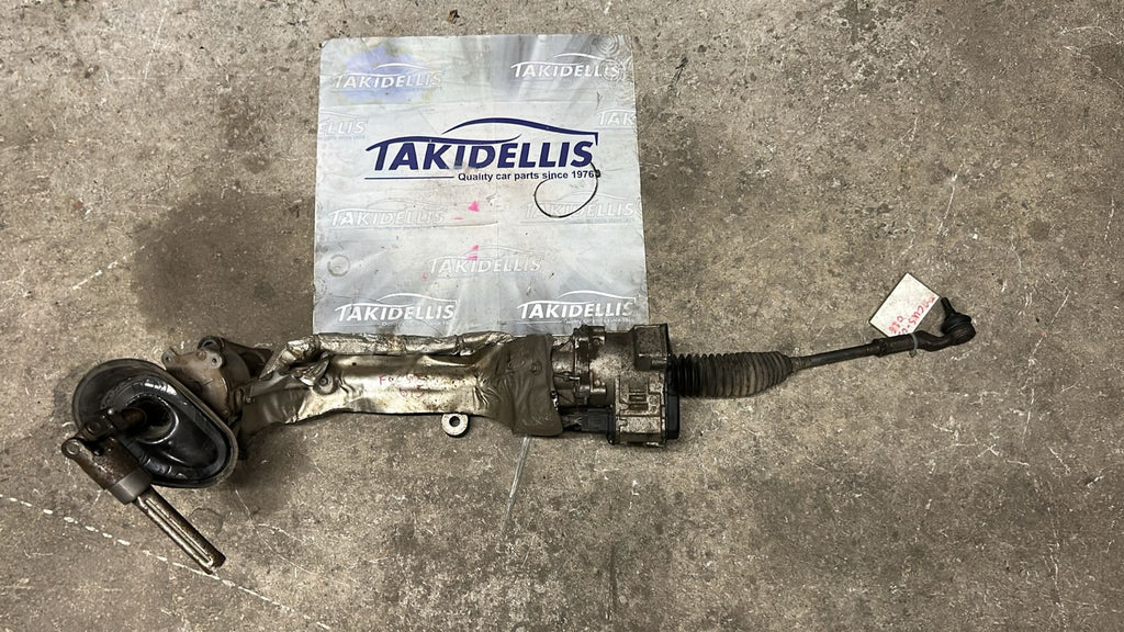 Ford Focus 2015 coat rack