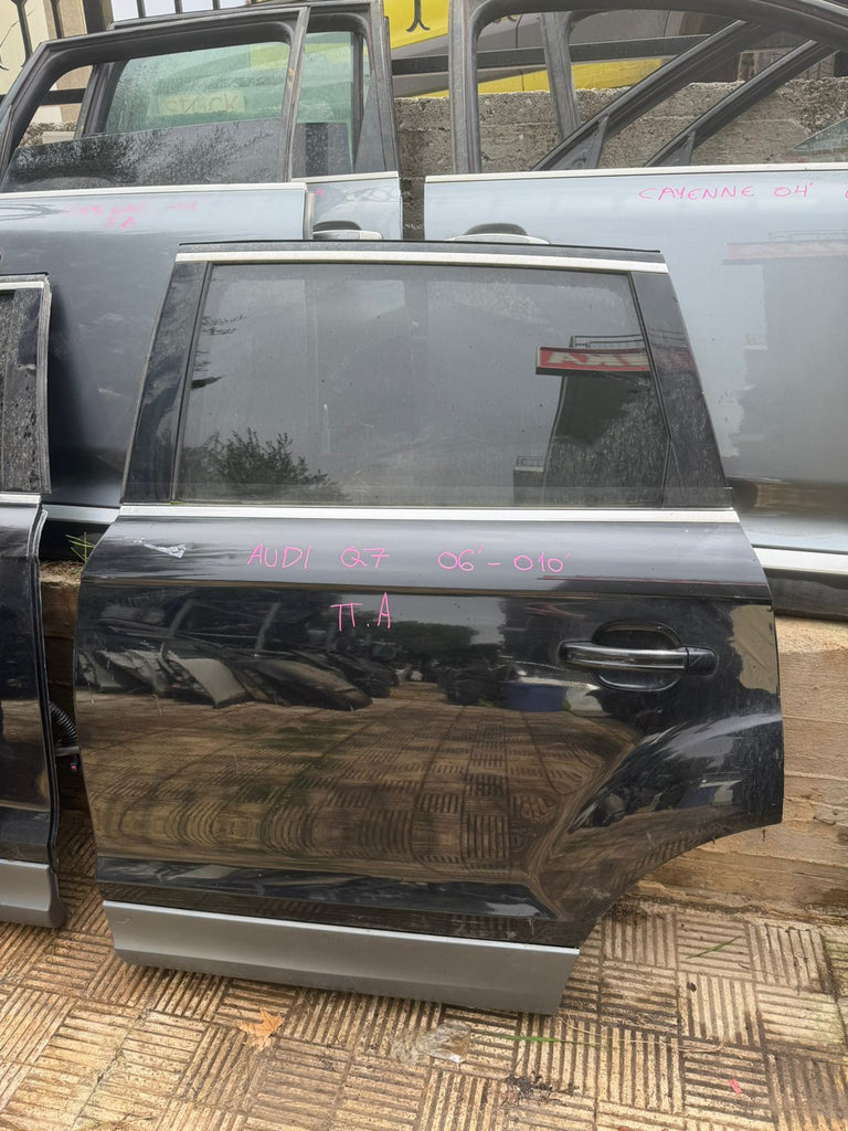 Door Rear Left Audi Q7 2006-2010