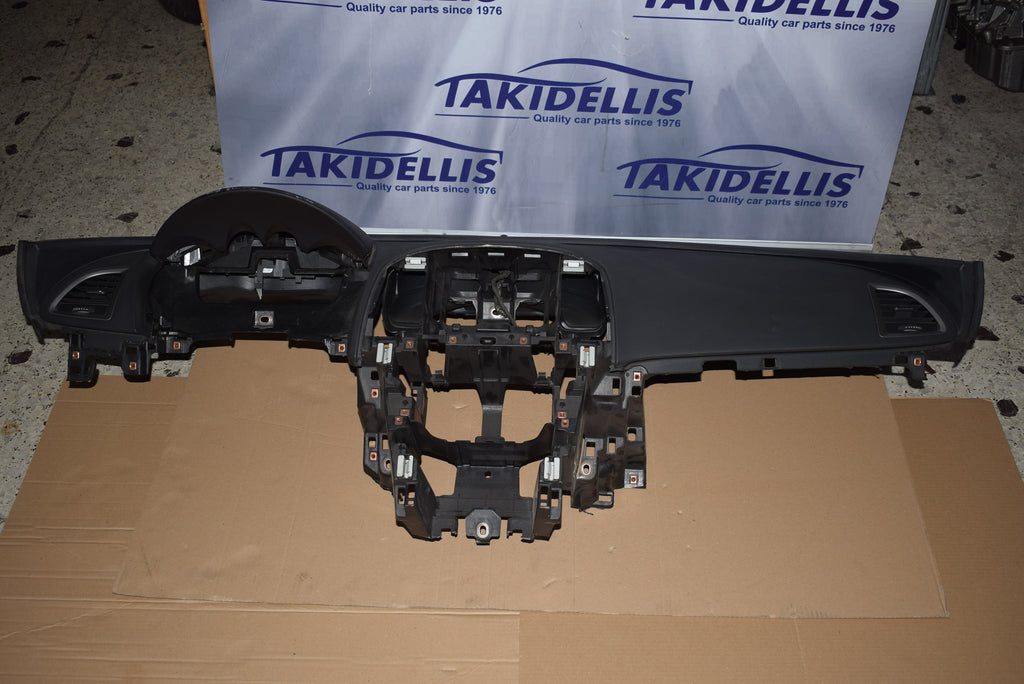 Ταμπλό Opel Astra J 2009-2015